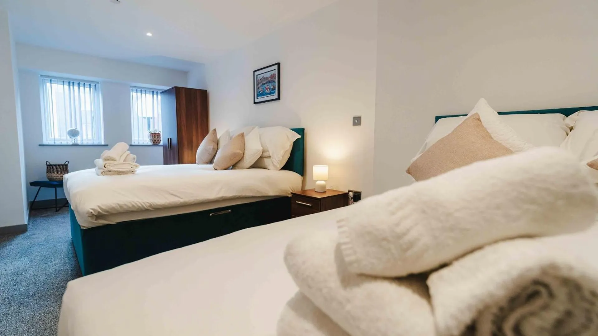 George House Modern Apartments By Vichy Kingston upon Hull Bed & Breakfast