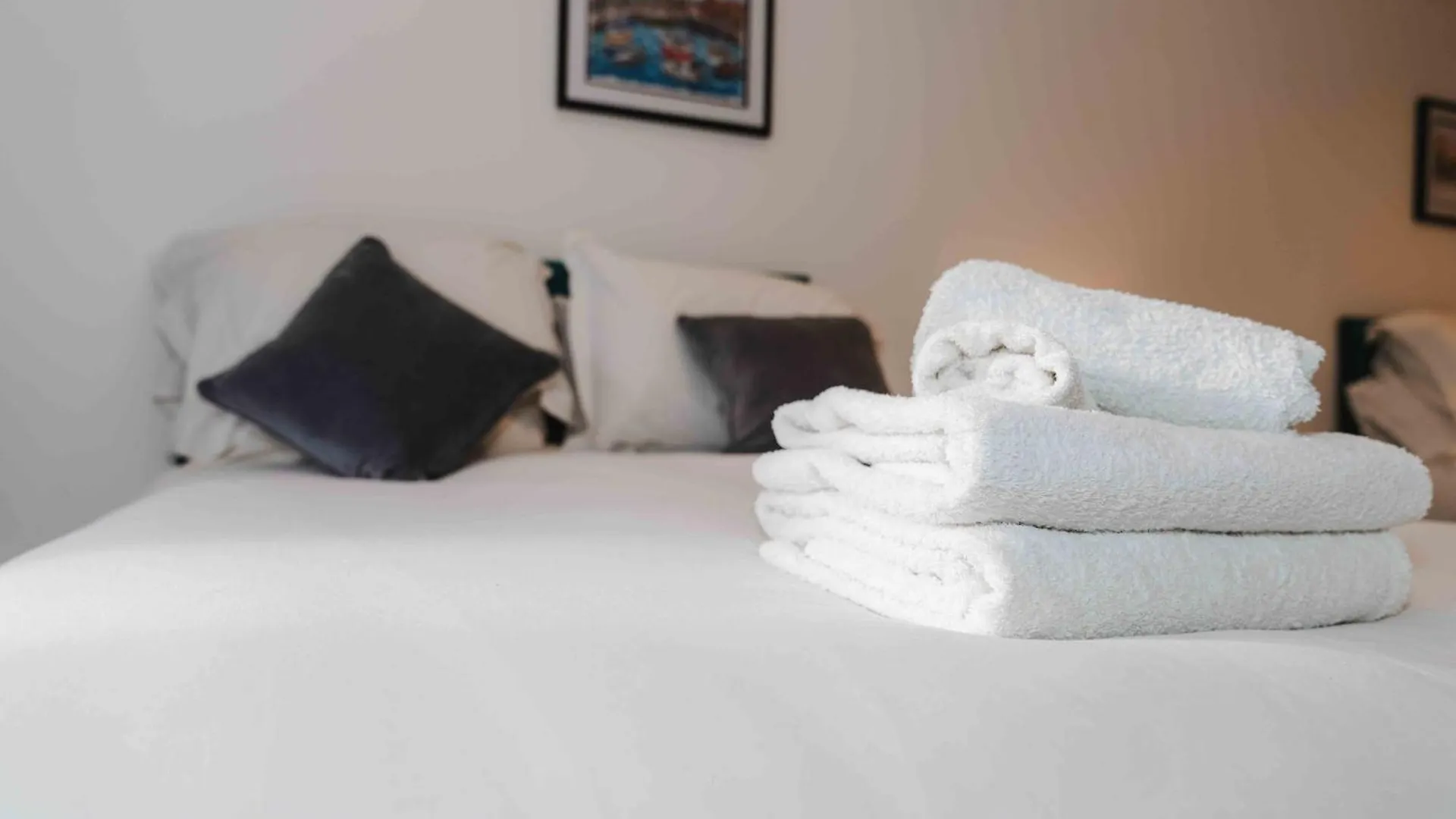 كينغستون أبون هول George House Modern Apartments By Vichy كينغستون أبون هول